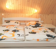 Bedroom 7 Apartments & Rooms Banich