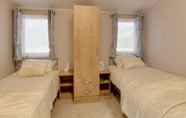 Bedroom 2 The Lakes Rookley