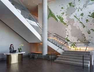 Lobby 2 Grand Hyatt at SFO