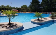 Swimming Pool 4 Camping Le Faillal - Cabanes et chalets