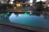 Swimming Pool All Seasons Motel Armidale