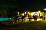 Swimming Pool Sigiriya King's Resort
