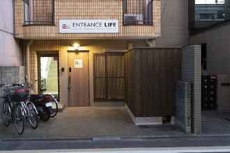 Bangunan 4 Entrance Life in Gosho Higashi