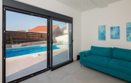 Ruang untuk Umum 3 Villa Salt - 10 people, heated pool, Trogir, near beach & Split airport