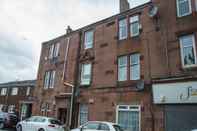 Exterior One Bedroom Apartment by Klass Living Serviced Accommodation Hamilton - West Apartment With WiFi and Parking