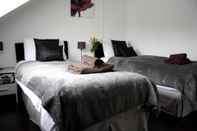 Bedroom Licatas Apartment Cotswolds Sleeps 6