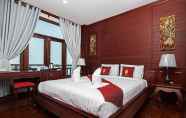 Bilik Tidur 2 Manorom Chateau Hotel