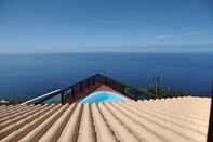 Swimming Pool Top of the Cliff Villa