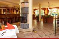 Bar, Cafe and Lounge Hotel & Restaurant zur Linde