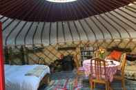 Kamar Tidur Yurt Luxury & Bathouse