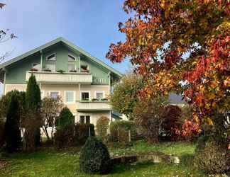 Exterior 2 Garten Hotel Salzach Garni