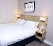 Bedroom 7 Gamston Lock, Nottingham by Marston's Inns