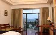 Kamar Tidur 6 Palace International Hot Spring Hotel