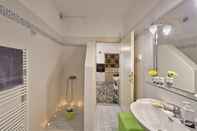 In-room Bathroom Aegean View Seaside Apartment Syros
