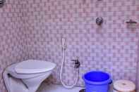 In-room Bathroom Hotel Jindal Regency