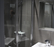 In-room Bathroom 7 Townhouse @ 282 Walthall Street Crewe