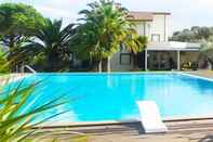 Swimming Pool Kalos Relais