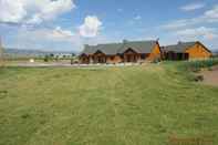 Exterior Townhomes on the Green