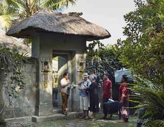 Bên ngoài 2 Villa Bayad