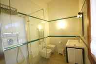 In-room Bathroom Villa Franca
