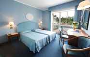 Bedroom 2 Hotel Excelsior Bay