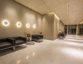 Lobby 2 Dazzler by Wyndham Lima San Isidro