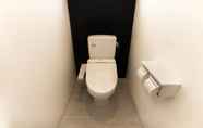 Toilet Kamar 7 Y‘ Rise To Hotel Itoman