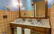 Phòng tắm bên trong 7 Masía de Lacy Hotel