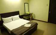 Bedroom 6 Value Hotel
