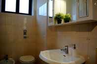 In-room Bathroom Bnbook - Passirana Studio