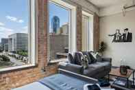 Bedroom Downtown Dallas Gorgeous 3 BD, Pool & Gym