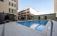 Swimming Pool 6 3 Bedroom Unit in Downtown Dallas with Pool & Gym