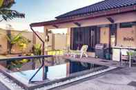 Kolam Renang The Villa - Luxury Private Pool Villa