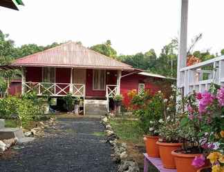 Exterior 2 Pondok Oma Surf Simeulue