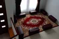 Bedroom Villa Fahim 2 Puncak 4 Bedroom