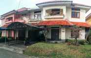 Bangunan 2 Villa Anvil Cipanas 4 Bedroom for 25 pax