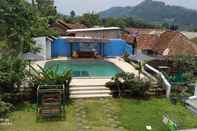 Swimming Pool Villa Pribadi Beunying 35 pax