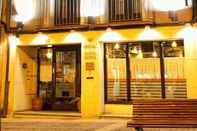 Exterior Hostal Santa Agueda