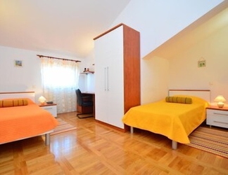 Kamar Tidur 2 Villa Marina Betina