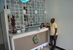 로비 3 Comfort Hotel Entebbe