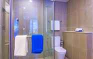 In-room Bathroom 3 Oceanstone Phuket by Holy Cow 604