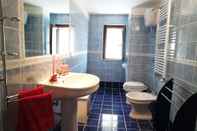 In-room Bathroom Cilento Apartment