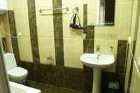 In-room Bathroom Mestia Hotel Level