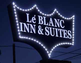 Exterior 2 Le Blanc Inn & Suites