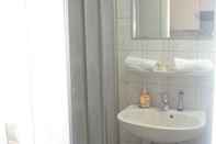 In-room Bathroom Ferienwohnung Resit 3