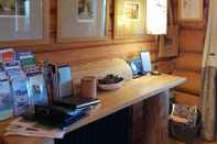 Lobby Newland Valley Log Cabins