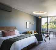 Bedroom 4 Home Suite Hotels Rosebank