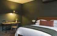 Bedroom 7 Home Suite Hotels Rosebank