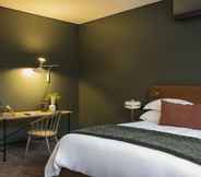 Bedroom 7 Home Suite Hotels Rosebank