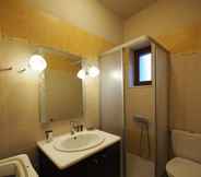 In-room Bathroom 7 Sofia Limeni View